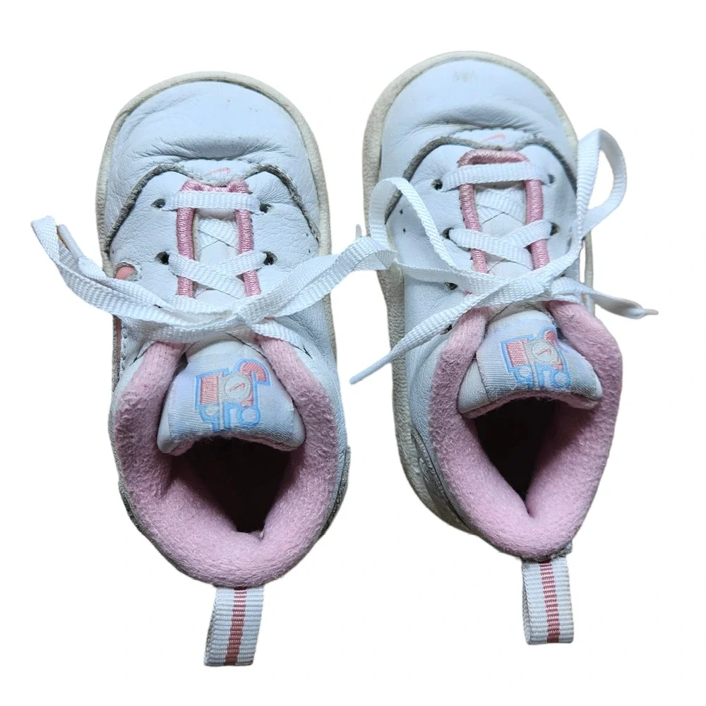 Nike Adorable Baby White Pink Sneakers Toddler Size 4